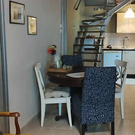Short Loft At * Салоники