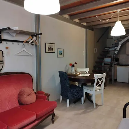 Short Loft At * Салоники